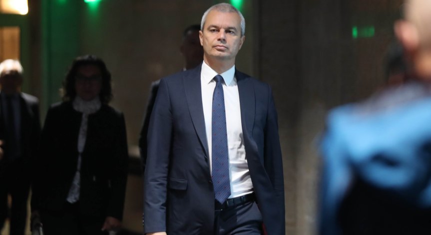 Опозицията внася вот на недоверие срещу кабинета, Костадинов търси подкрепа от Борисов