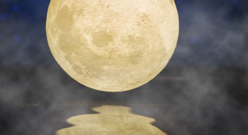 Хората, които преживяват емоционални кризи, могат да използват енергията на пълнолунието.