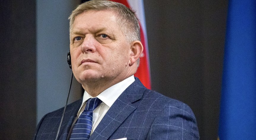 Фицо смята, че Русия никога няма да се съгласи да се откаже от Крим или Донбас.