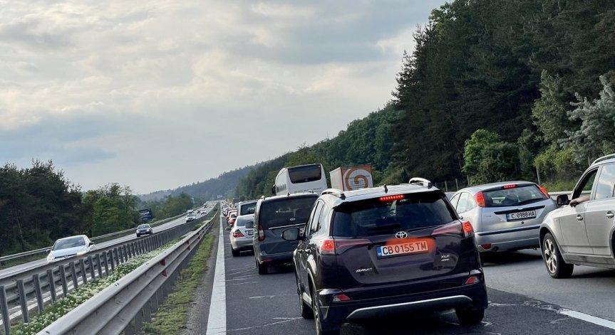 Ремонтират 20 км от АМ 
