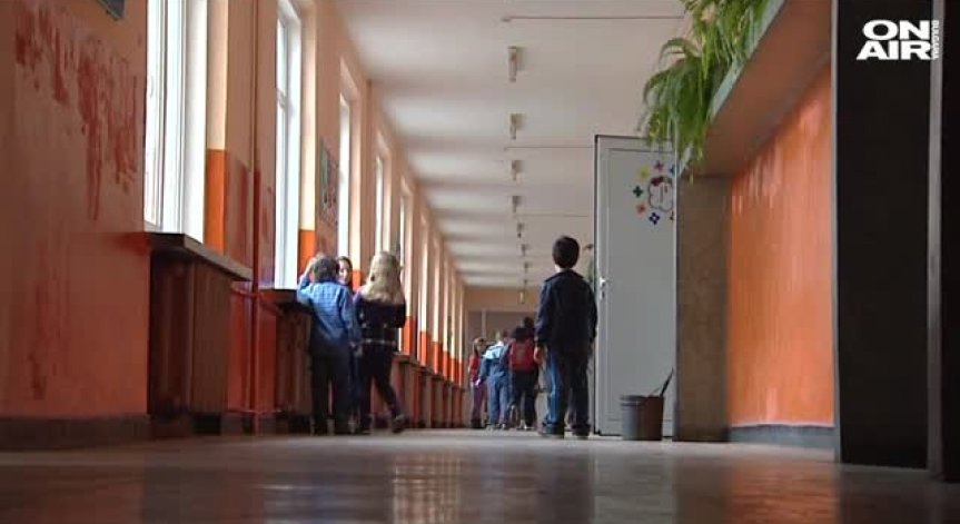 МОН представи план за превенция на агресията в училище