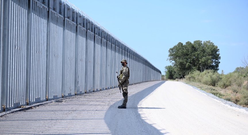 Изграждат 35-километрова ограда на гръцко-турската граница