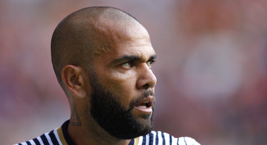 Алвеш с призив от затвора: Сложете ми проследяващо устройство и ме пуснете