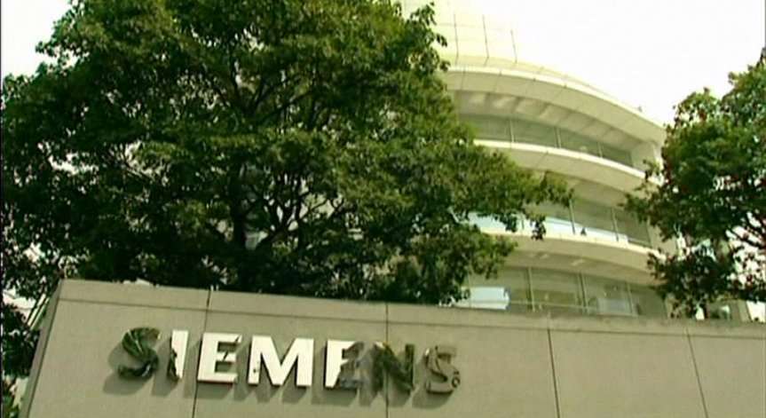 Сноудън разкри данни за мащабен индустриален шпионаж