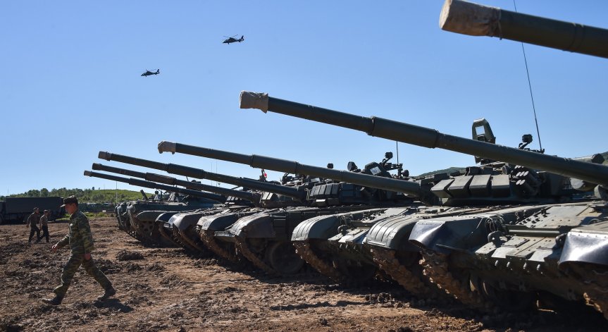 Дефицит ли са танковете в Русия? Анализ показва 40% загуби