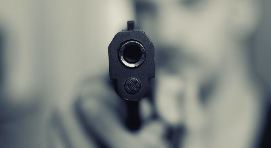 55-годишен стреля по мъж в магазин в столицата