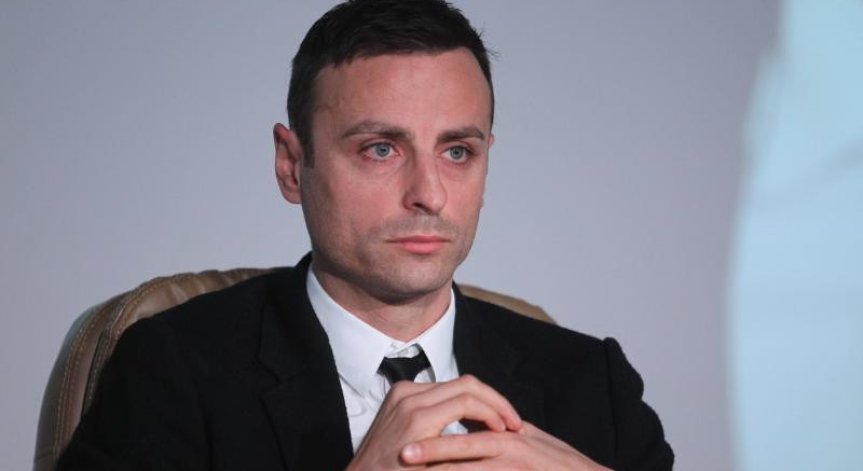 Бербатов към футболните клубове: Не позволявайте да бъдете въвлечени в игрите на БФС
