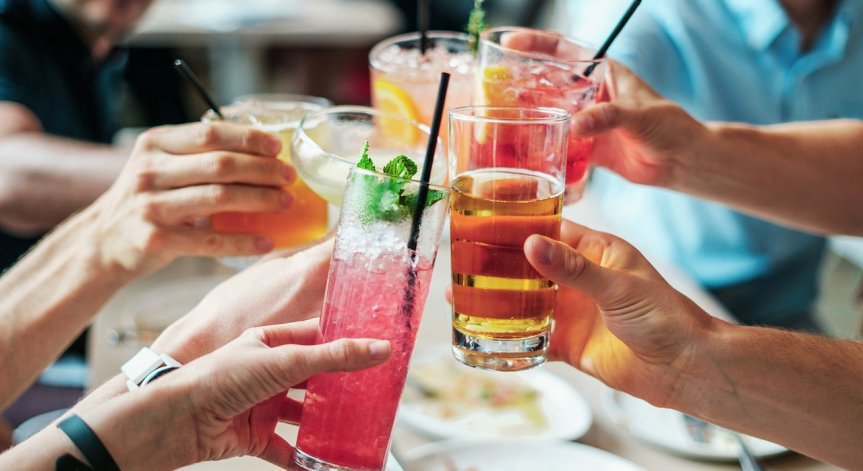 В разгара на пандемията: Ръст на смъртните случаи, причинени от алкохол