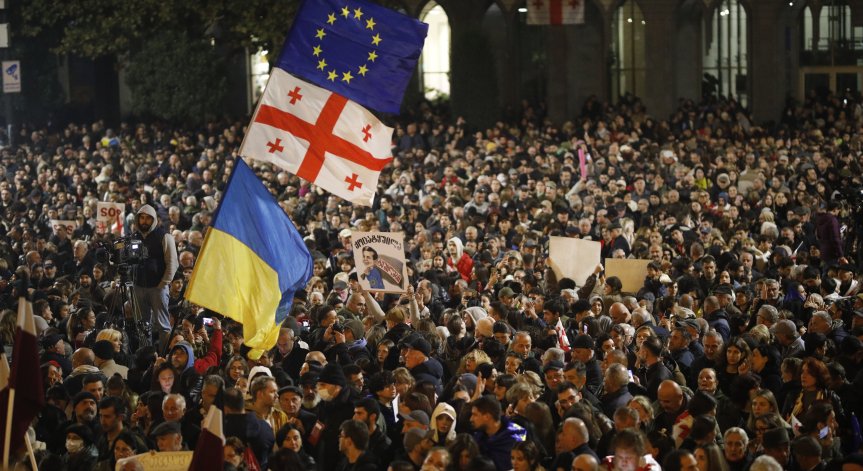 Джо Байдън се присъедини към международните критики на изборите.