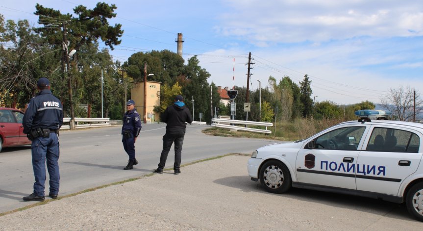 Масирана акция срещу разпространението на наркотици тече в цялата страна