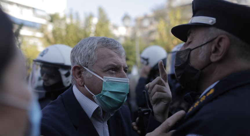 Здравните работници в Гърция отново на протест срещу задължителната ваксинация