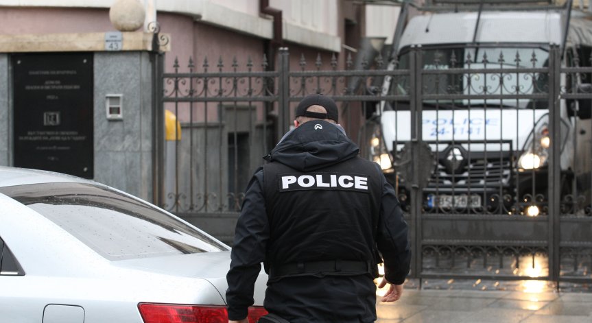 Разбиха престъпна група за трафик на мигранти у нас