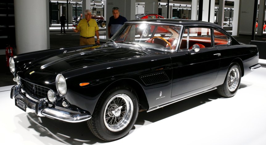 Аукционна къща продава най-скъпото Ferrari