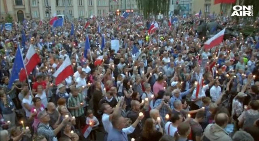 След протестите: Полският президент блокира спорния закон