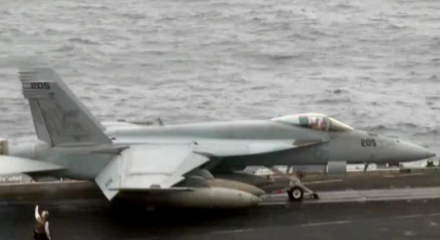Струва ли си парите най-новият американски самолетоносач USS Gerald R. Ford?