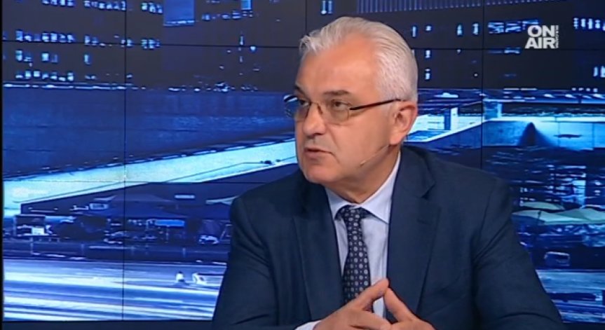Намаляването на субсидиите ще се отрази на малките партии, смята Явор Нотев