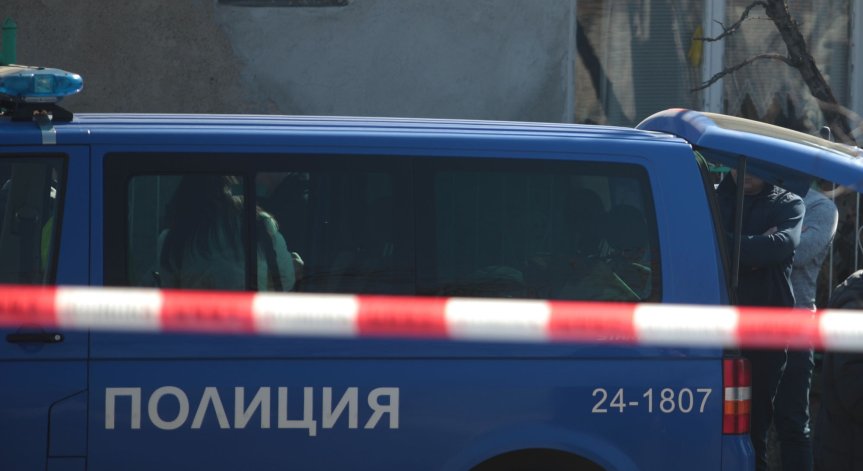 91-годишният, който е бивш надзирател, си признал за престъплението.