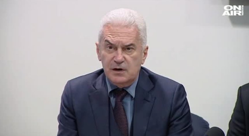 Tрус в управляващата коалиция: Сидеров нападна Цветанов и Симеонов