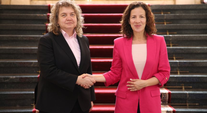 Еврокомисарят отговаря за социалните права и уменията, качествените работни места и подготовката.