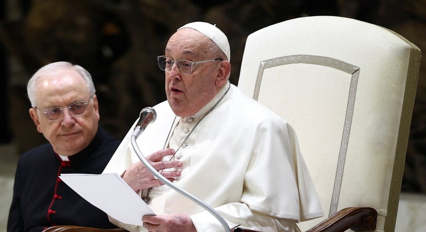 Това е най-продължителната хоспитализация на папата.