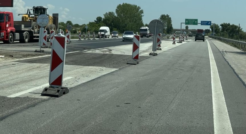 Дейностите ще се изпълняват в аварийната лента.