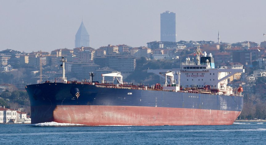 Дрон удари танкер пълен с 140 000 тона петрол в Черно море