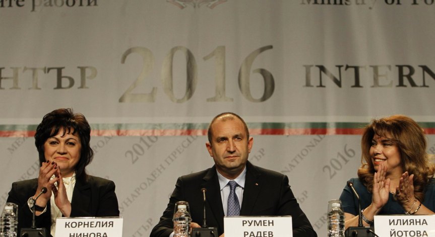 Президентът Радев: Властта блъфира с апокалипсис, но вие гласувахте за промяна