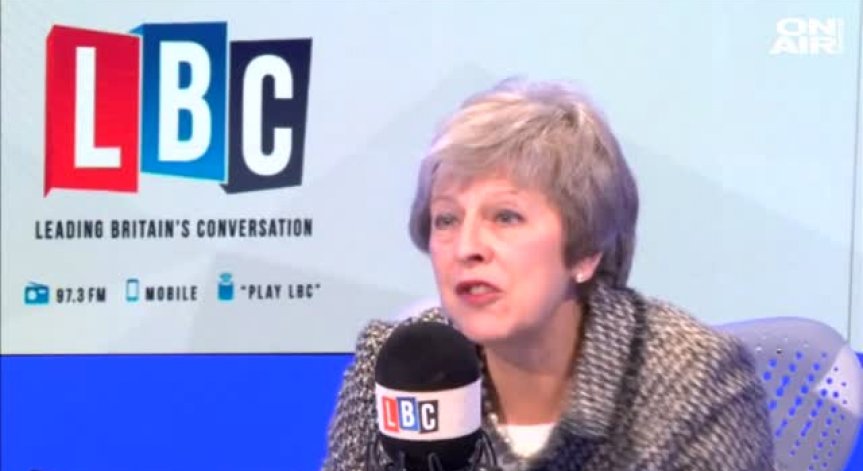 Заради Brexit: Тереза Мей се бори с най-голямата криза в управлението си