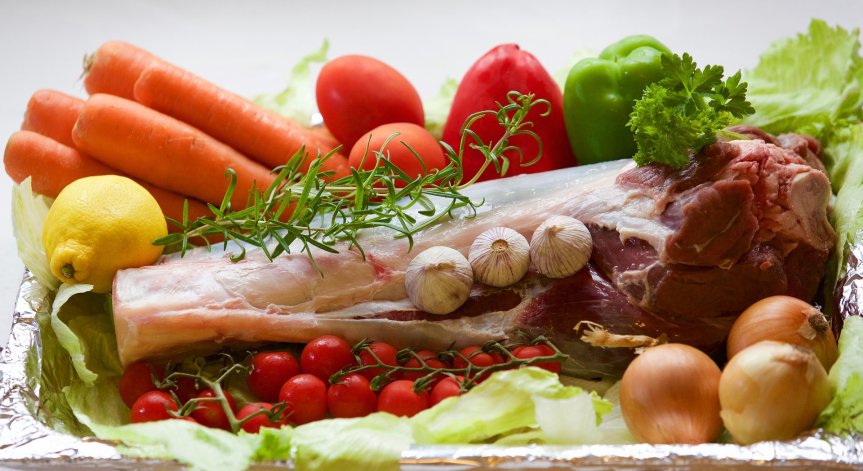 От рецептите на баба: Печен агнешки бут за Великден