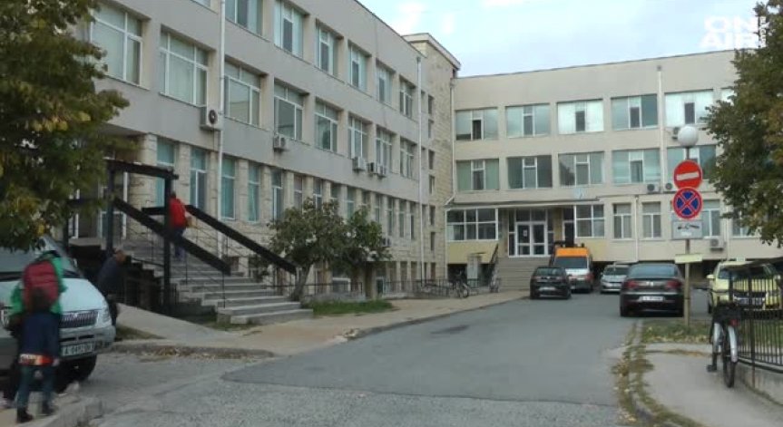 Поморийската болница отвори врати, но докога?