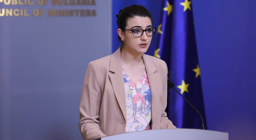 Предоставяме 2000 каски и 2000 бронежилетки на населението на Украйна