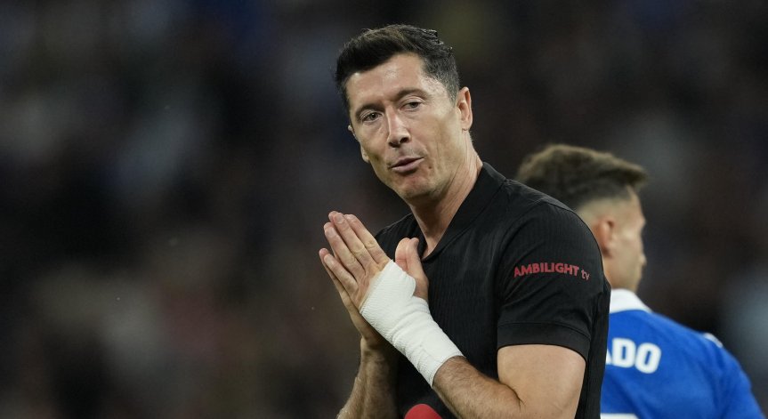 Левандовски е останал обиден от това, че Пробиеж му е отнел капитанската лента.