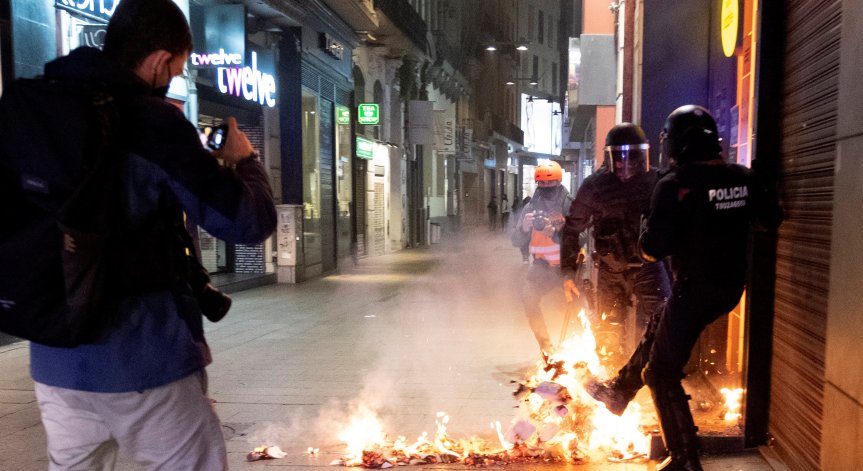 Пореден протест в защита на Пабло Асел в Барселона, десетима са арестувани
