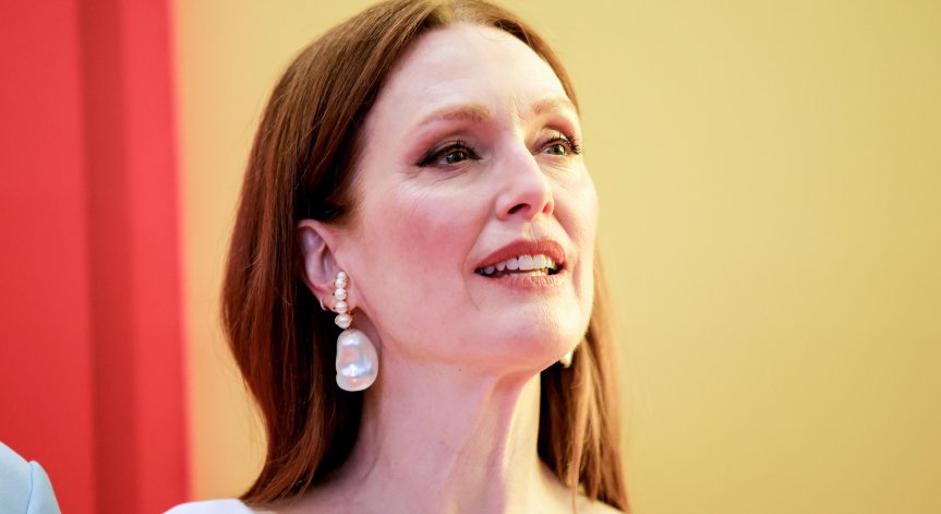 Книгата е история с автобиографични елементи за седемгодишно момиче.