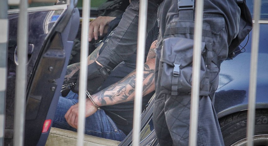 Първата реакция като видим престъпление трябва да е да се обадим на 112.