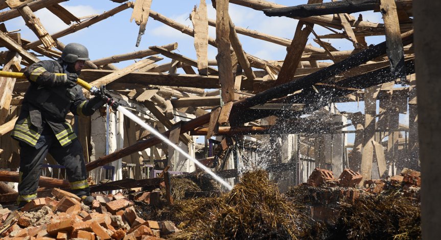 Украинските сили свалиха 48 дрона и 5 крилати ракети през нощта