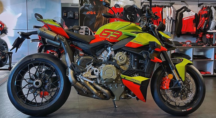 Наша съседка се похвали с най-скъпия мотоциклет в света