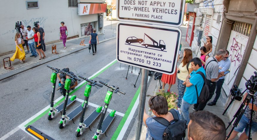 Само 5 дни по-късно: 15 е-скутера в столицата са били откраднати