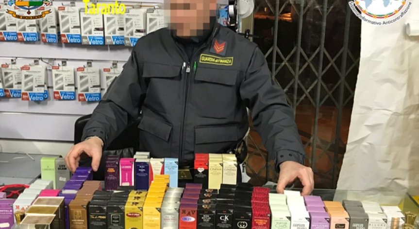Затвориха 10 000 магазина за фалшиви лекарства и пиратско съдържание