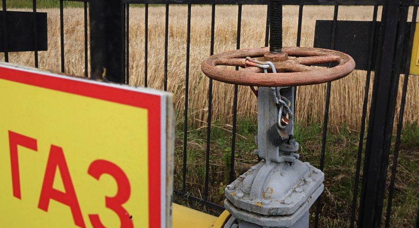 Въпреки войната Москва продължава да прекарва газ през Украйна за Европа.
