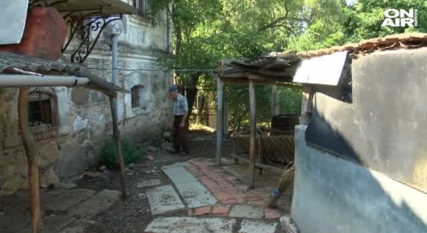 В селата Кости и Воден започва изплащането на обезщетенията за евтаназираните животни