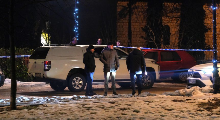 На 1 януари мъж застреля седем мъже, три жени - сред които сестра му - и две деца на 10 и 13 години.