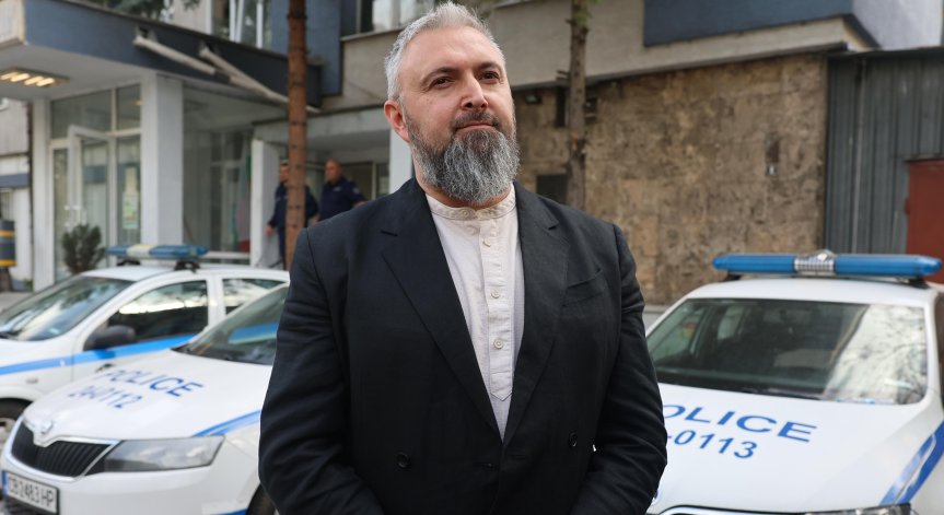 Изключително криминално проявени са.