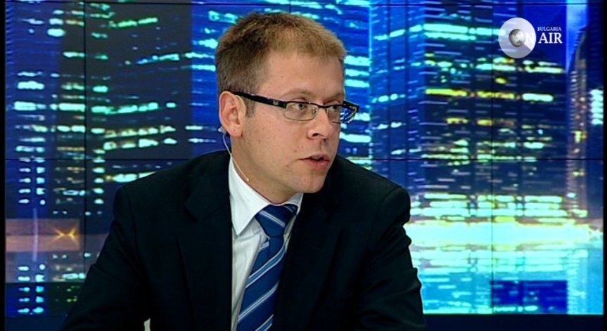 Ясен Георгиев: Бежанската вълна би могла да бъде заплаха за бюджета