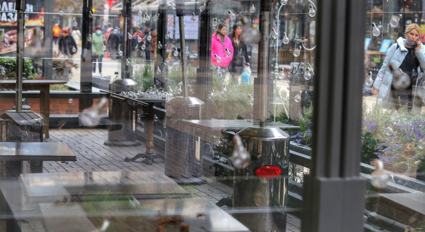 Заведенията с 80% спад в оборотите след въвеждането на 