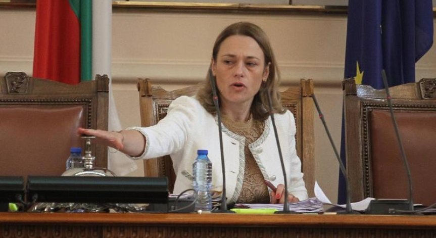 Ива Митева обяви най-вероятната дата за президентските избори