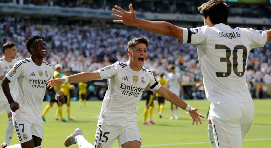 Мачът завърши 3:2.