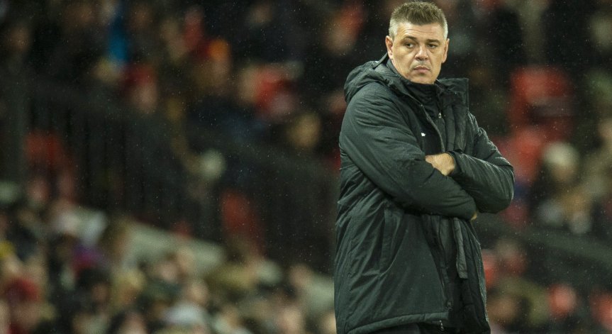 Мистерията около новия треньор на 