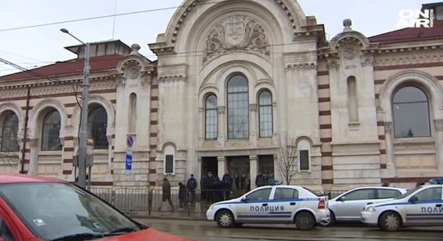 Централните хали вече са отворени