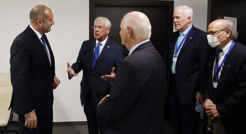 Радев коментира наложените санкции по 